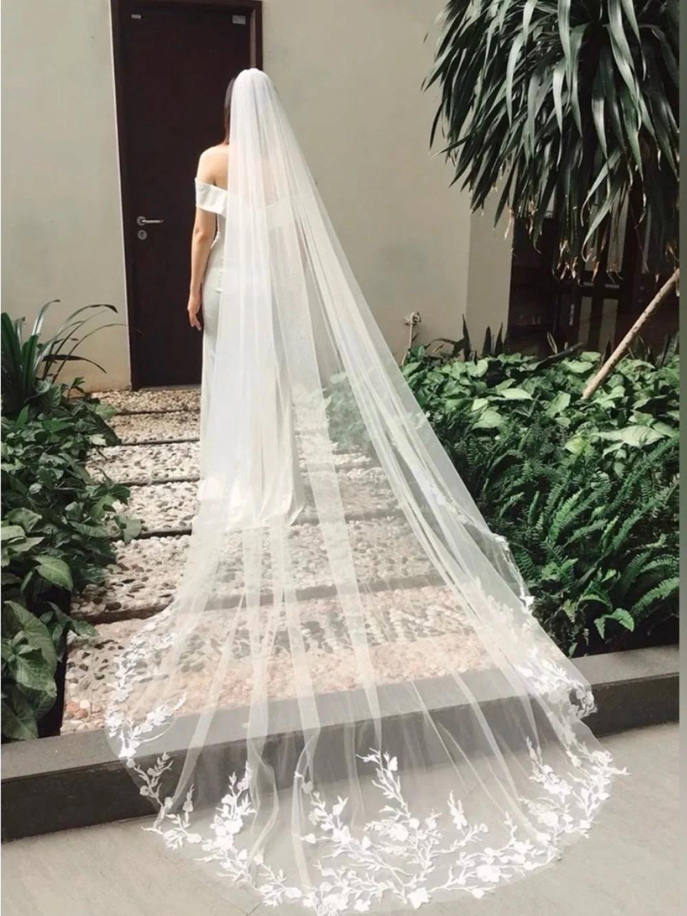 Cathedral wedding veil